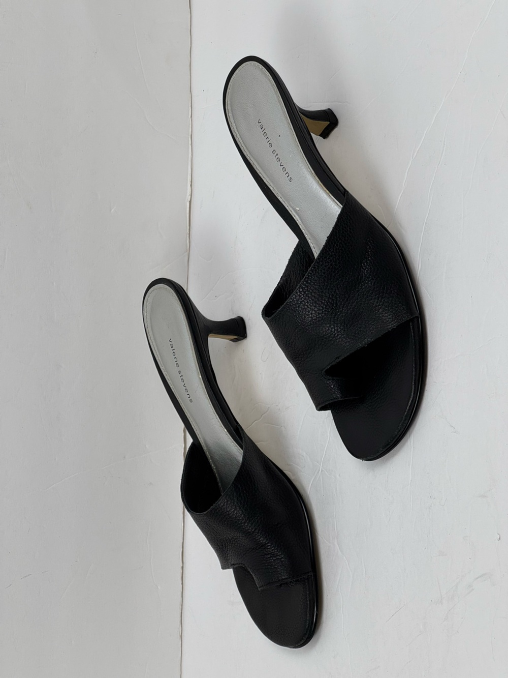 Valerie Stevens Black Leather Toe Loop Slide Sandals 7.5 (EU 38) - Picture 10 of 16